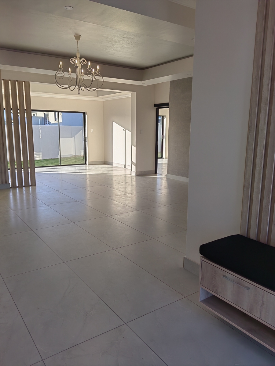 4 Bedroom Property for Sale in Fountains Estate Eastern Cape